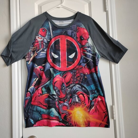 Marvel Deadpool All Over Print Men's Graphic Short Sleeve T-Shirt Size X-Large - Picture 2 of 3